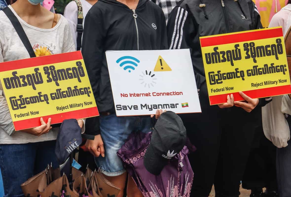 Image of Myanmar citizens demanding the lifting of internet restrictions.