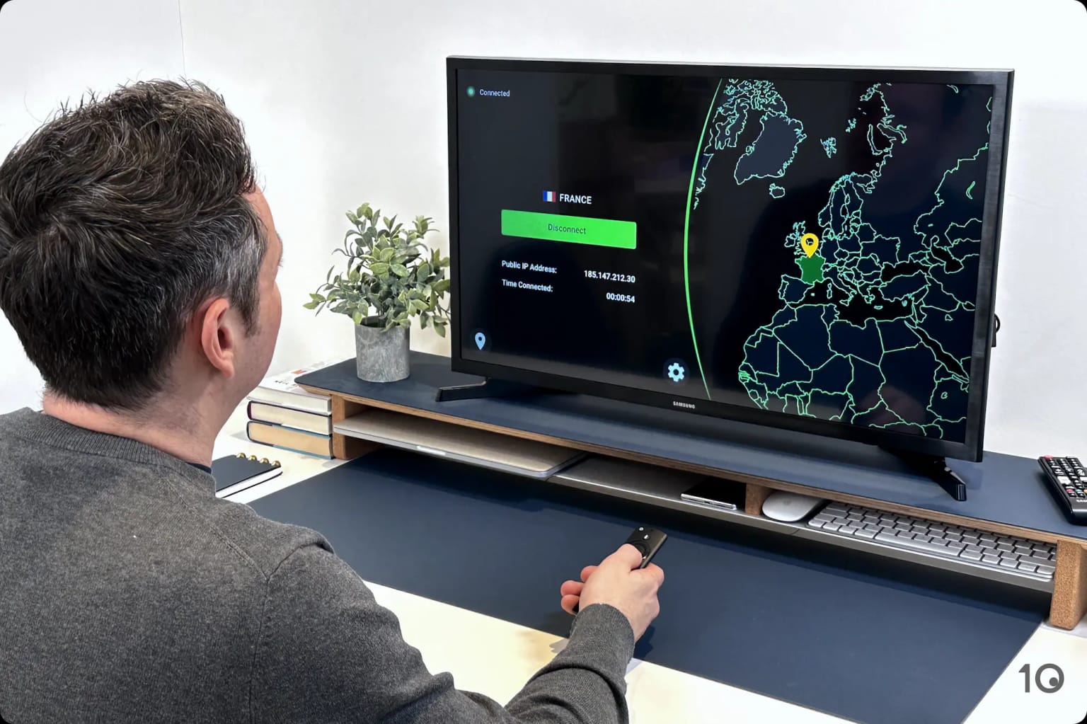 Unser Tester Simon Migliano ändert den VPN-Serverstandort in der IPVanish Fire TV-App