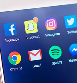 Booming Market for App Exploits Worrying for Privacy